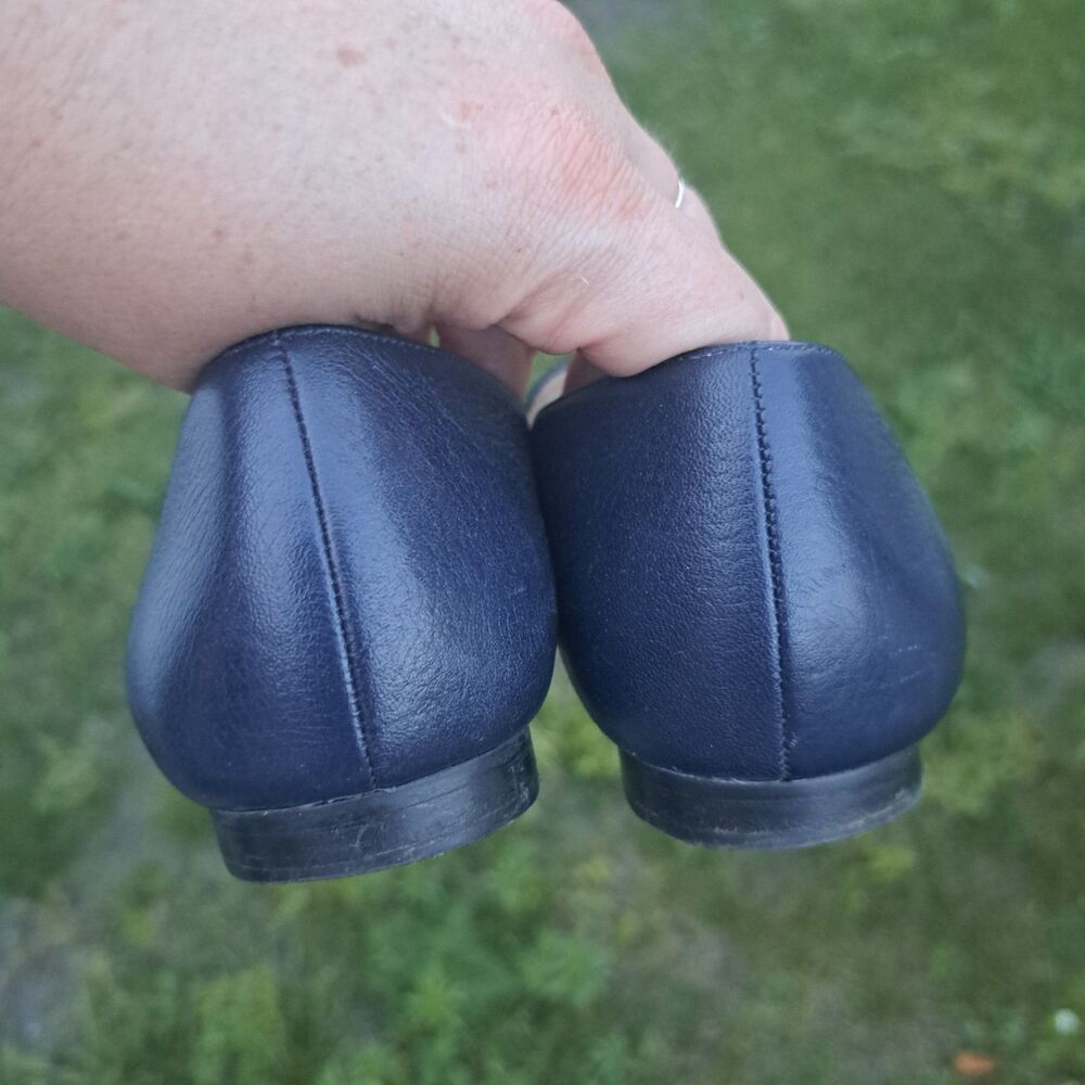 Talbots Ryan D-Ring Loafers Navy Blue Leather Womens Size 8 Casual Flats Shoes - Picture 3 of 6